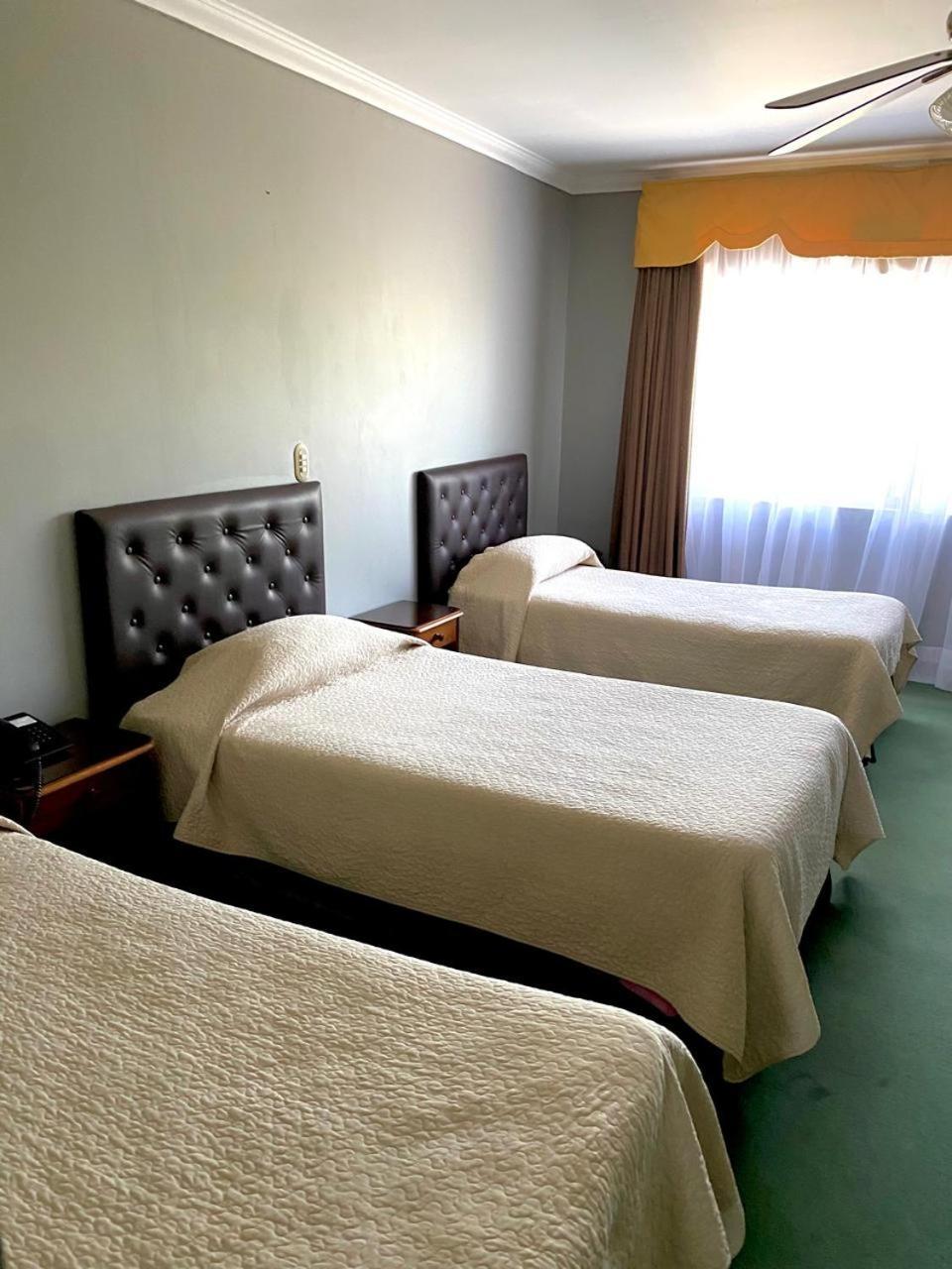 Hotel Econohotel Los Ángeles Extérieur photo